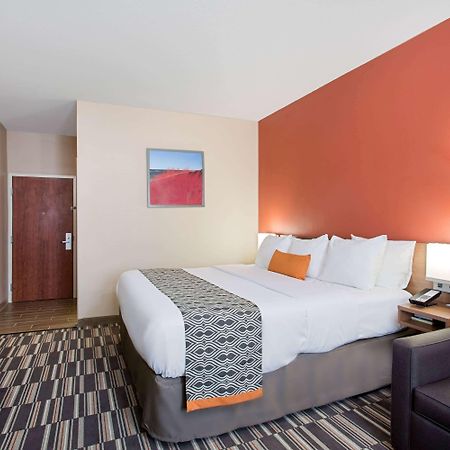 Microtel Inn & Suites By Wyndham Walterboro Exterior photo