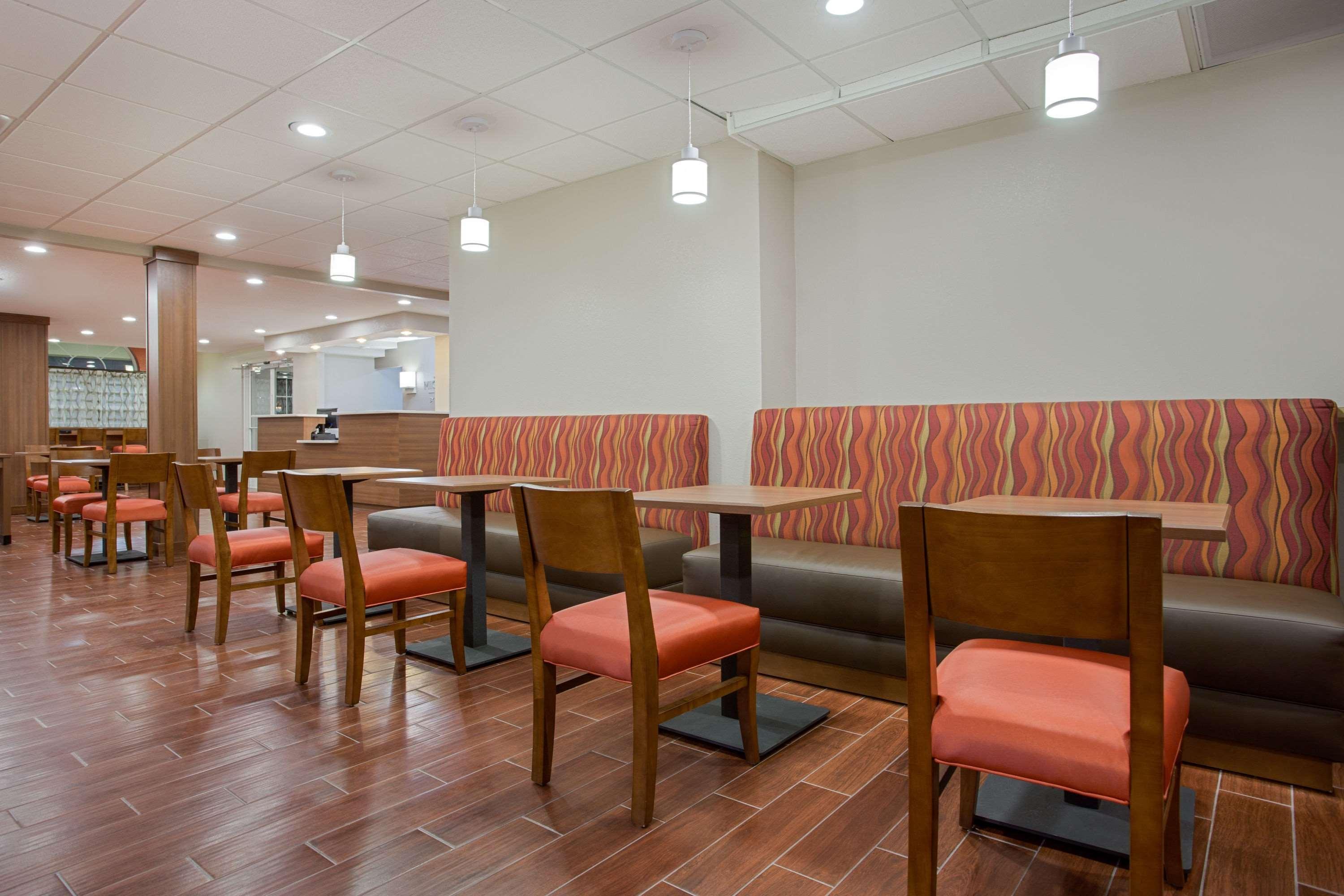 Microtel Inn & Suites By Wyndham Walterboro Exterior photo