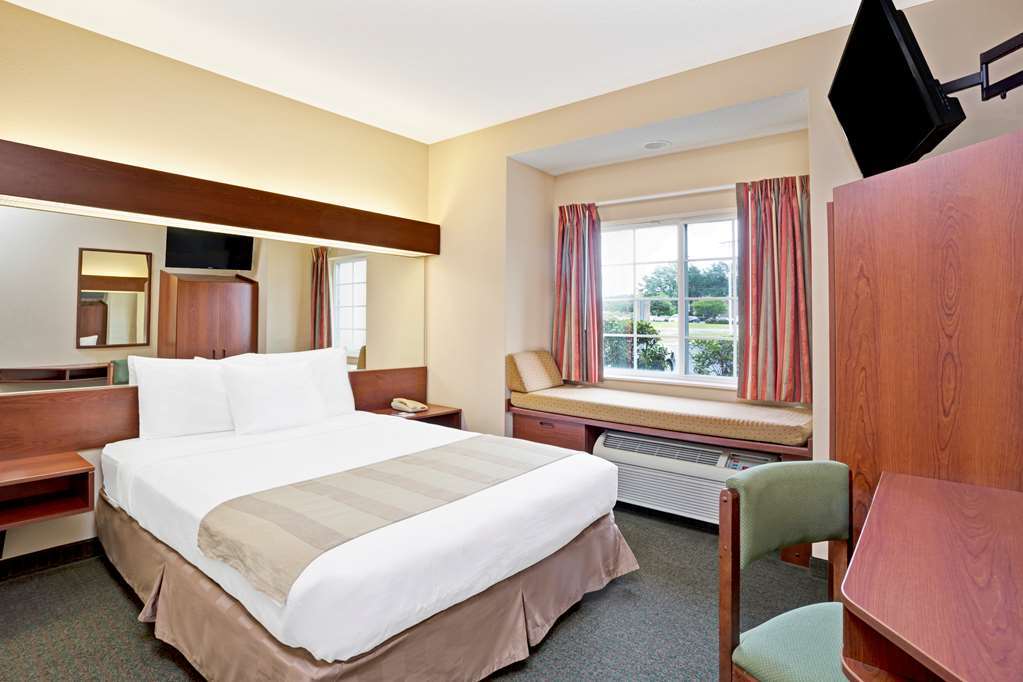 Microtel Inn & Suites By Wyndham Walterboro Room photo